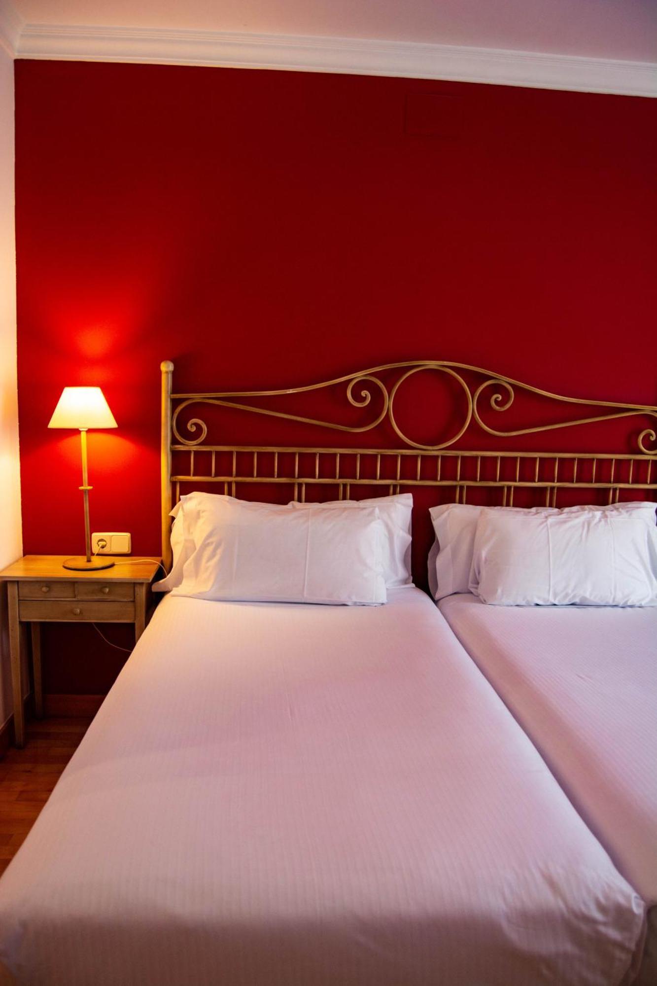 Silken De 4* La Guardia