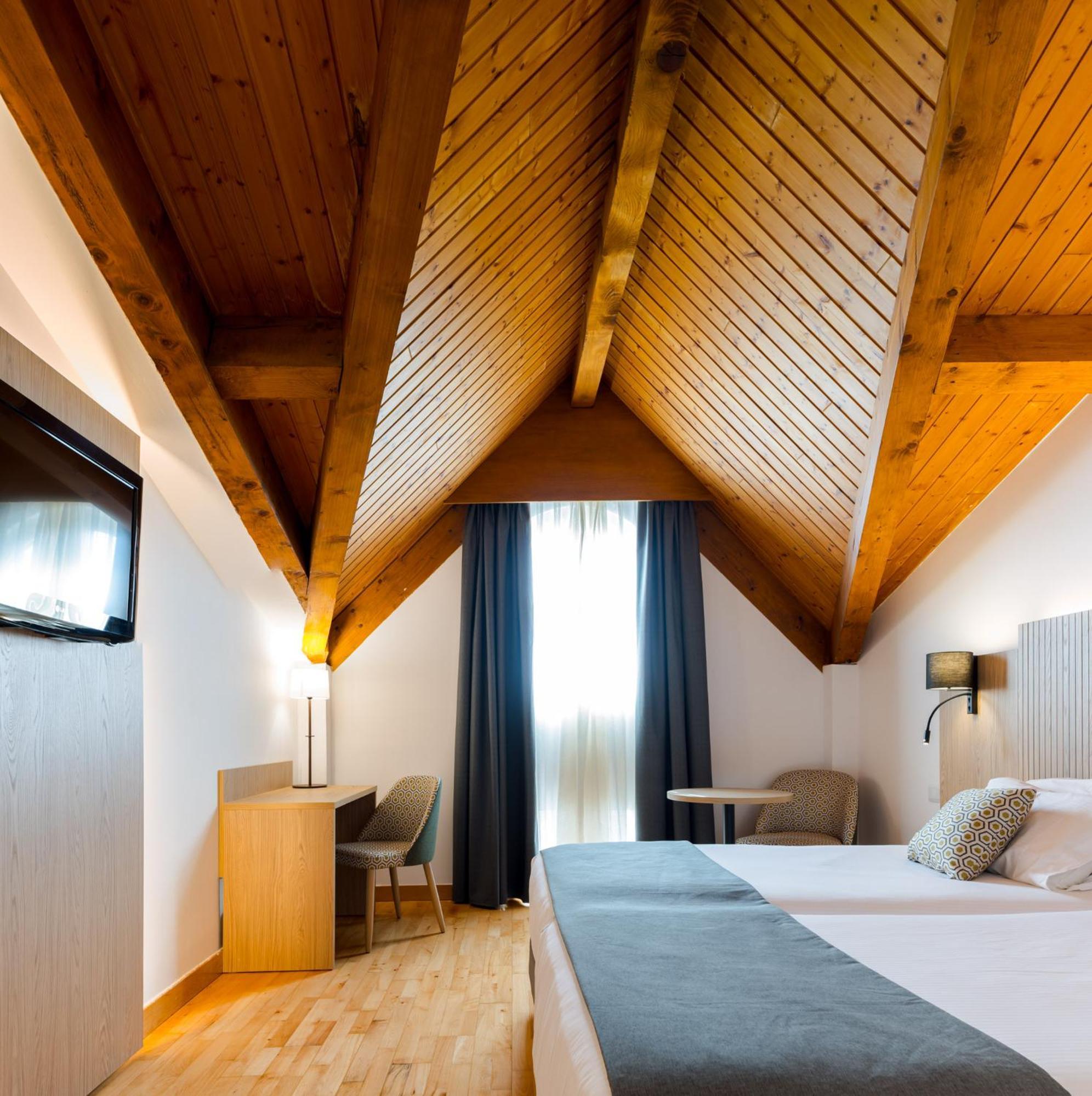 Hotel Silken De La Guardia