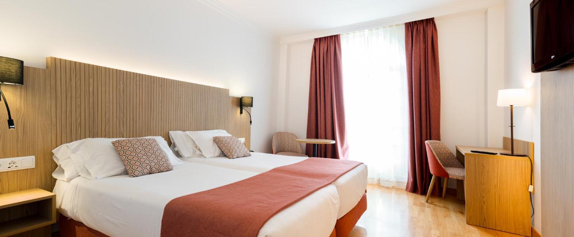 Hotel Silken De 4*