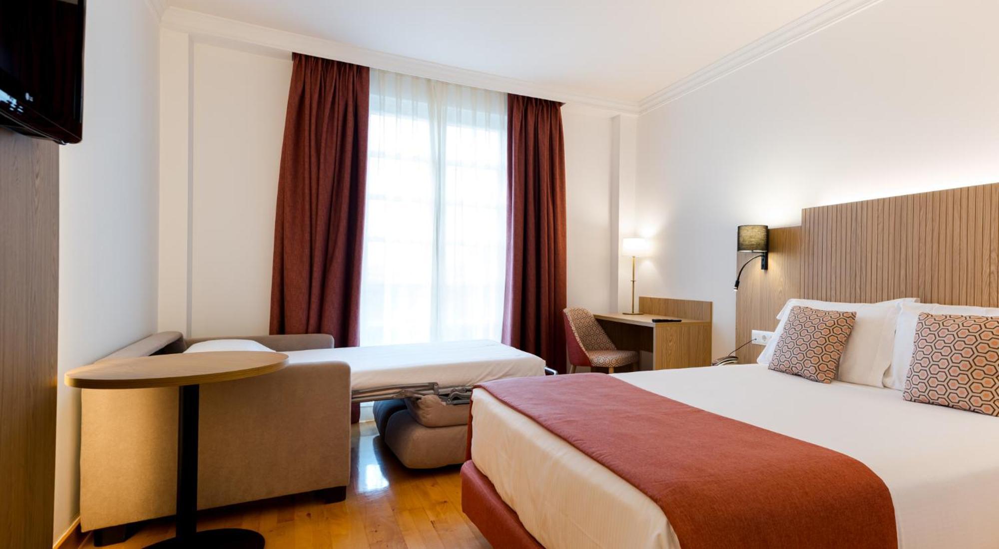 Silken De Hotel La Guardia